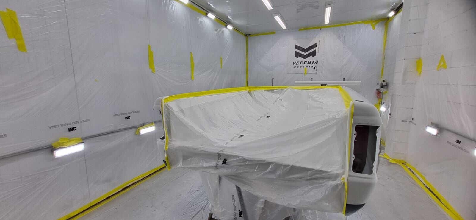 Interior da cabine de pintura